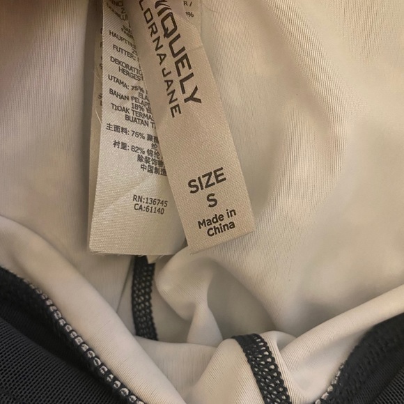 Lorna Jane Night Runner Core Leggings - Picture 7 of 7